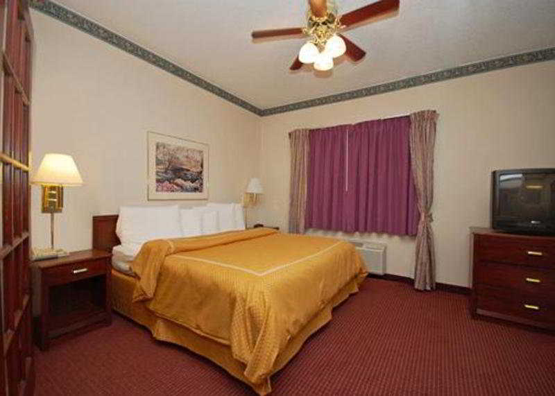 艾迪生达拉斯品质套房酒店 客房 照片